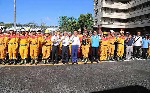 馬太鞍溪堰塞湖溢流致災 嘉義縣派員赴花蓮 翁章梁捐一月所得「報丹娜絲恩情」