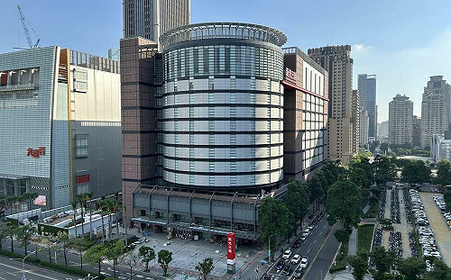 新光三越台中店明復業  中市府壓線前批准 遭質疑「根本套好招」