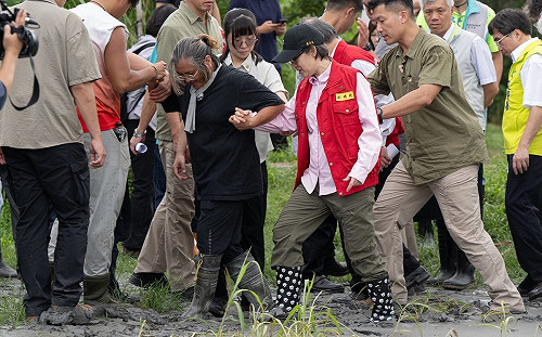 蕭美琴被捲「要災民迴避」爭議  家屬發文澄清:是在說花蓮縣府