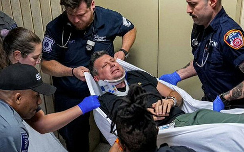 (影) 芝加哥ICE橡皮子彈射傷記者! 遭暴力行動波及 紐約2記者也緊急送醫