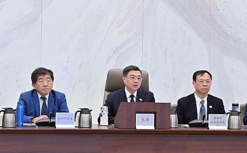 政院食安會報》卓揆強調農藥減半、完善基因編輯管理  確保國人飲食安全