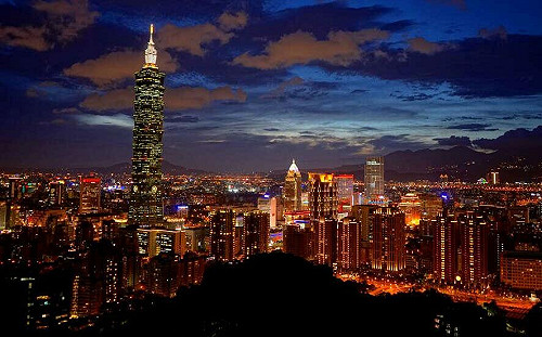 謝謝「鏟子超人」！台北101今晚點燈致敬