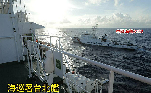 中國海警再擾東沙海域 海巡署捍衛主權「臺北艦」全程監控、驅離