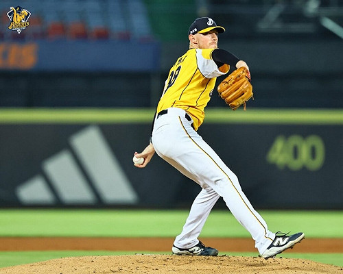 兄弟擊退雄鷹  奪全年勝率第1進軍總冠軍賽