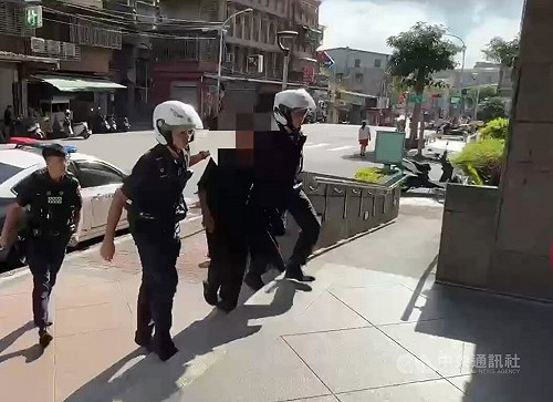 新北7旬翁不滿被趕出住處　公園持刀砍女友遭逮送辦