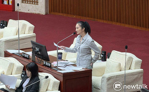 質詢要蔣萬安「整頓都發局」涉恐嚇證人 應曉薇遭傳喚再開羈押庭