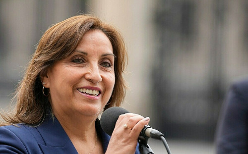 從整形到勞力士賄賂 ! 博盧阿爾特遭國會罷免 秘魯新總統誓言向犯罪開戰 