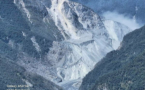 馬太鞍溪堰塞湖重裝水位計！最新測量出爐：水量剩溢流前1.7％