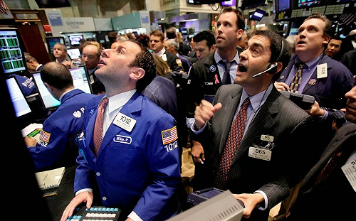 美股那指再創新高 投資人等待新振興方案出爐