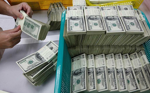 壞消息就是好消息？美國經濟陷「技術性衰退」 四大指數震盪走高