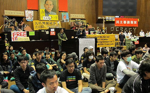 當年簽服貿恐被中國經濟失速拖累 矢板明夫：太陽花運動救了台灣!