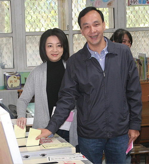 朱立倫 : 為連勝文祈福  勿太多政治語言