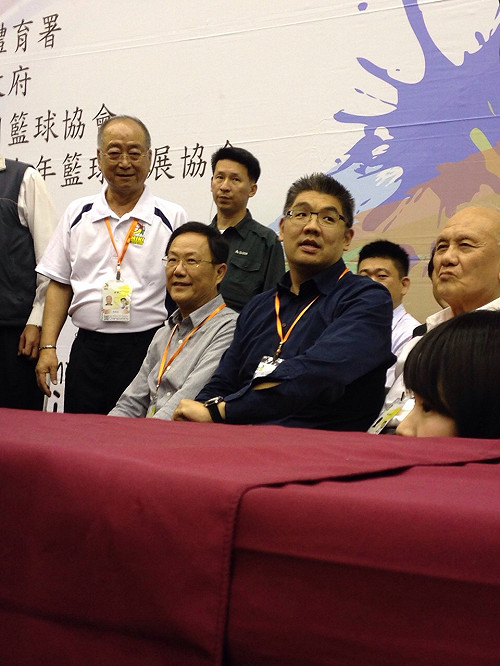 初選後初見面  連勝文和丁守中握手寒暄