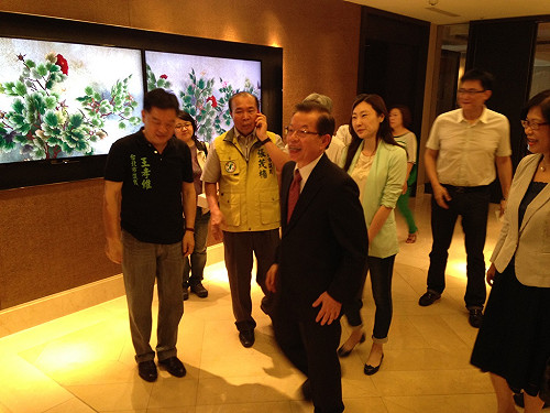 連看好度贏柯  謝長廷諷：看好金錢影響力