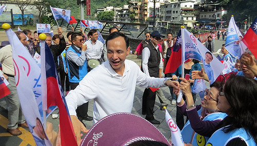 游緊咬新燕案  朱立倫：不理會沒格調花招