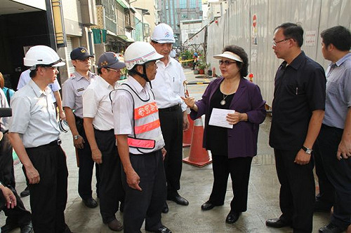 施工不當損鄰成危樓  陳菊：重懲建商