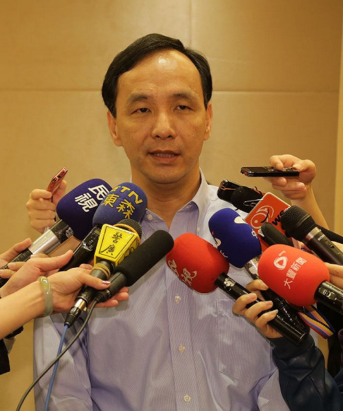 朱立倫：藍6都候選人都比綠年輕