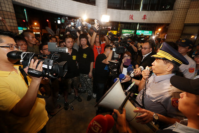 遭割喉女童手術成功 生命徵象穩定