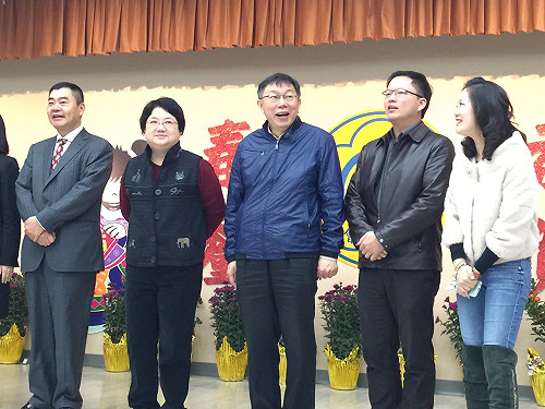 赴市議會新春團拜 柯P勉勵：Just Do It！