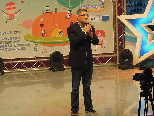 被拱贊助家扶  連勝文允諾「不低於50萬」