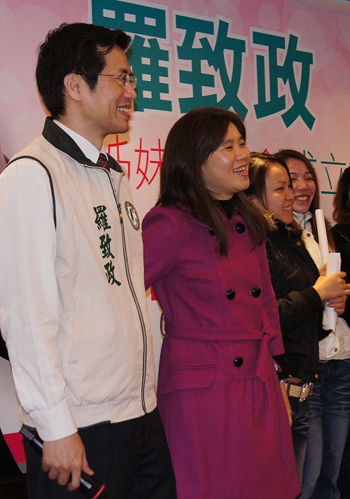 友善女人  羅致政發表首波政見