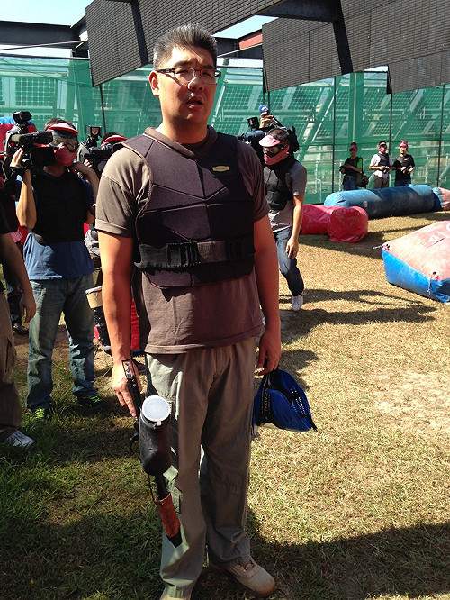 和青年軍打漆彈 連：聽到槍聲仍有陰影