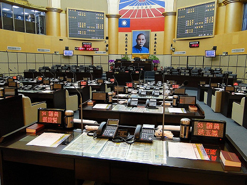 綠營全力杯葛  台南議會臨時會延會