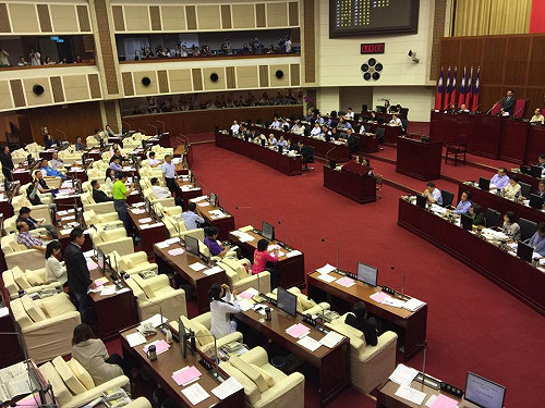 柯P擴編二備金惹議 藍黨團：底線就是9.5億