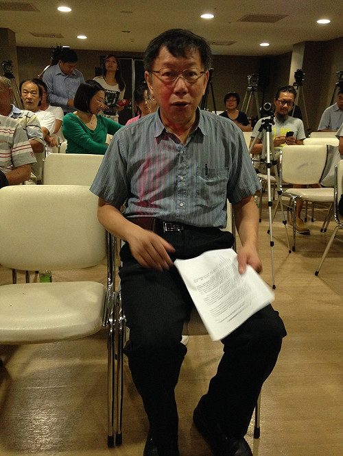 呼籲連公佈財產 柯P酸：我知道他一定不敢