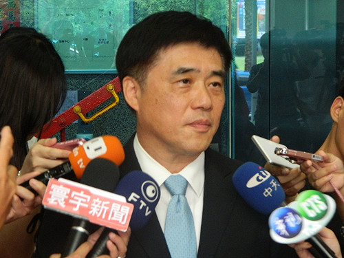 勸進謝國樑參選？郝：忠貞黨員應奉獻心力