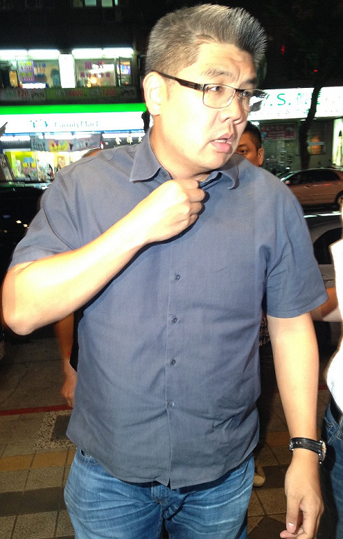 MG149讓柯捐款大增  連：媒體業配多