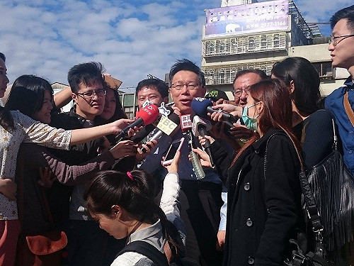 連勝文酸罄竹難書 柯：我罪狀真的還滿多的