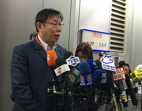 何時見郭台銘？  柯P：等我氣消了再來