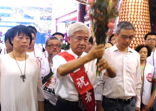 蔡仁堅城隍廟誓師  盼民進黨懸崖勒馬