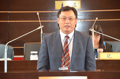 官員批議員沒知識 林佳龍：市長負全責