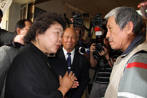 吳小妹與死神拔河  陳菊籲大眾祈福