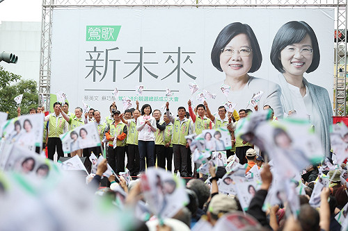 蘇巧慧鶯歌總部成立  20位里長全部到齊