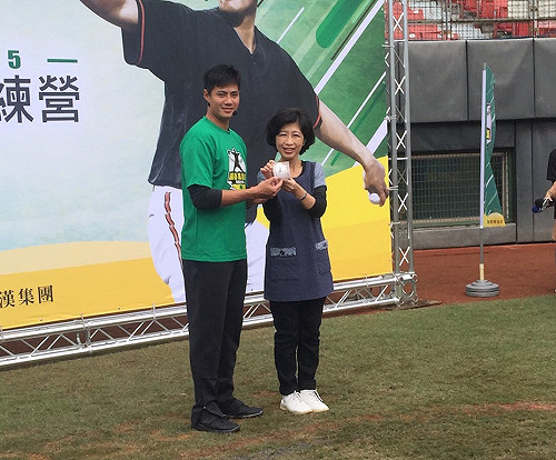 陳佩琪預告將再開臉書 只談公益不談選舉