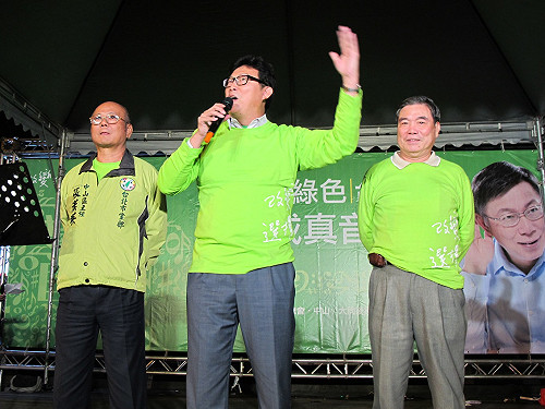 姚文智笑引三國演義：青山（文哲）依舊在