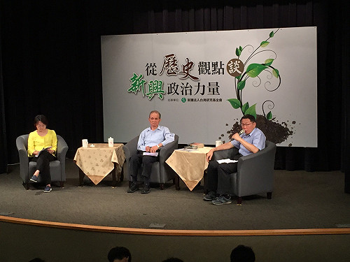 柯P：明年一定政黨輪替 除非彗星撞地球