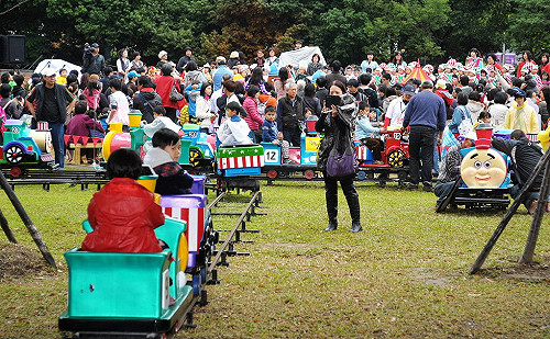 頑童鬧冬  新北營造歡樂耶誕氣息