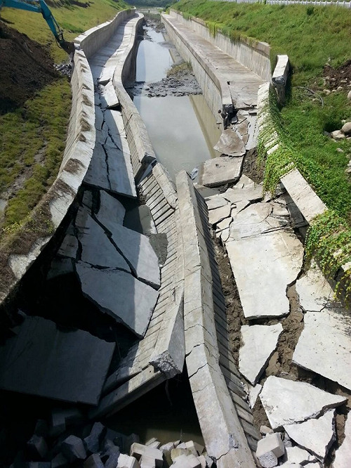 10億疏洪道19天被沖垮 議員批豆腐渣工程