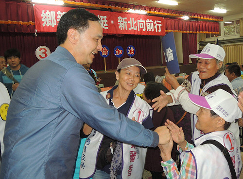 朱立倫：選舉就是這樣 讓他們繼續罵