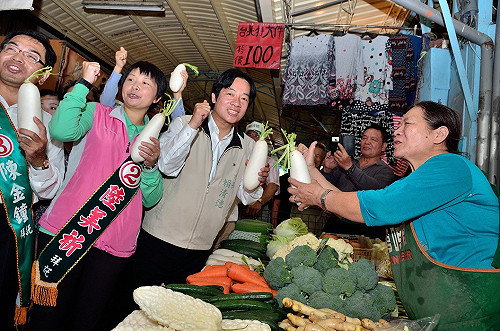 賴清德拜票  強調財政改善5都第1名