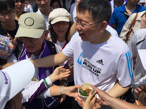 彰化搶轎都黑道惹議 柯P坦承講不夠清楚