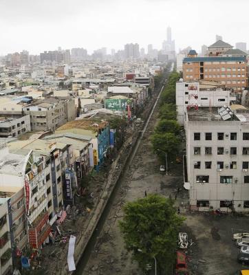 迫中油南遷繳稅 高市通過工業管線條例