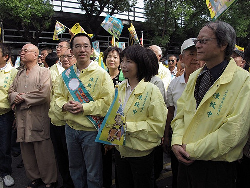 民進黨疏通無效 陳致中完成登記