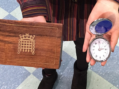 送柯P懷錶  英交通部長：那是珍貴禮物