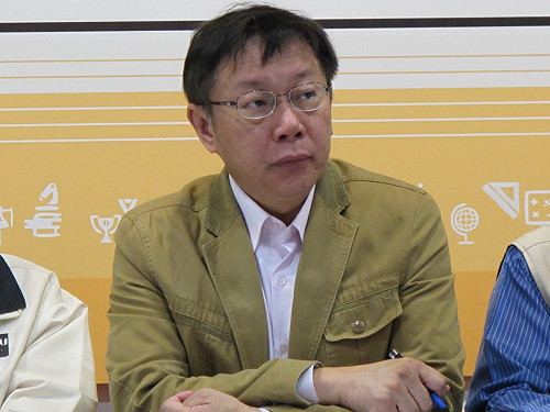 連戰罵官二代  柯文哲：嘴巴在人家身上