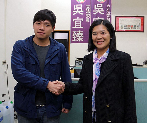 拜會吳宜臻 吳建議陳為廷「多走出去」